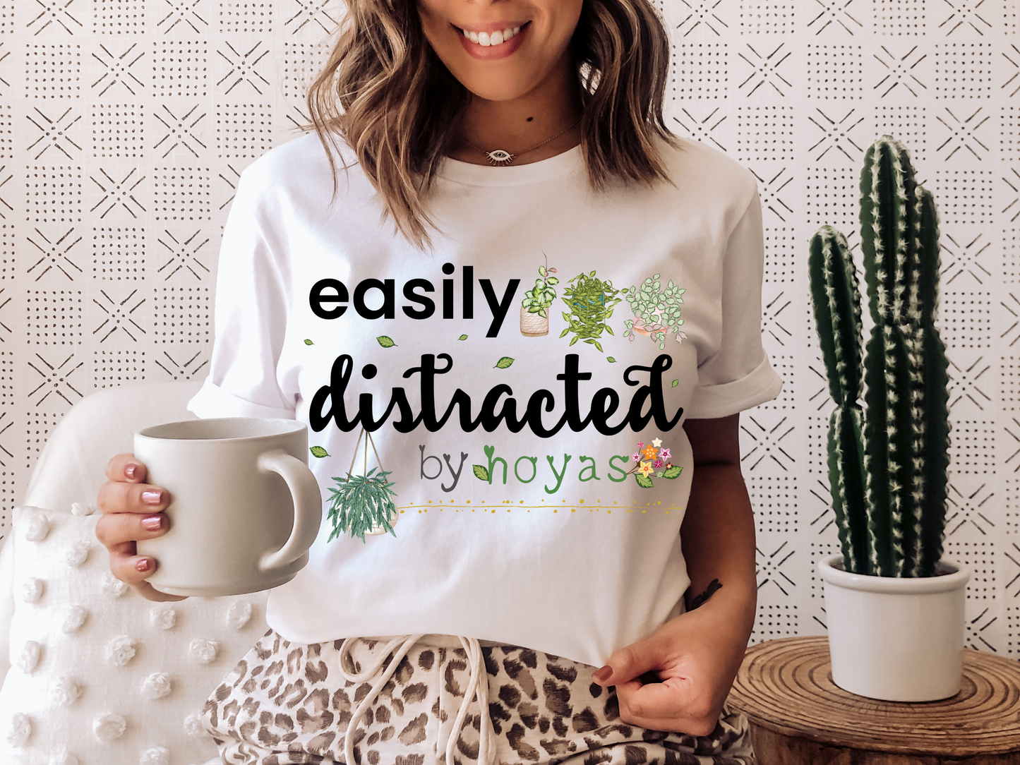 HOYAHOLIC EASILY DISTRACTED SHORT SLEEVE TEE