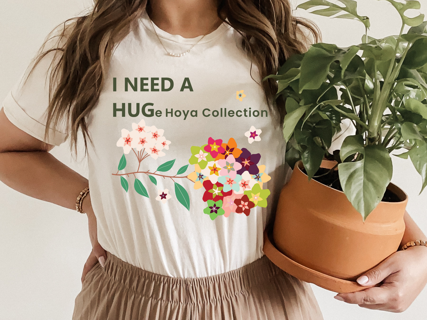 HOYAHOLIC I NEED A HUGE HOYA COLLECTION SHORT SLEEVE TEE