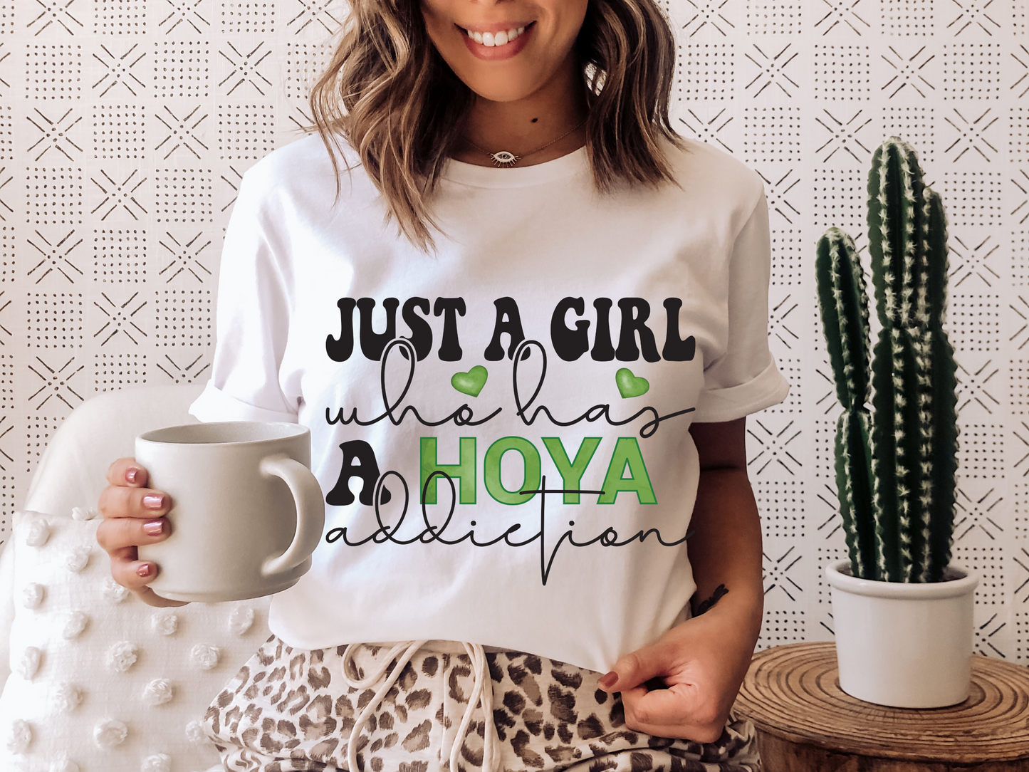 HOYAHOLIC JUST A GIRL WHO HAS A HOYA ADDICTION SHORT SLEEVE TEE