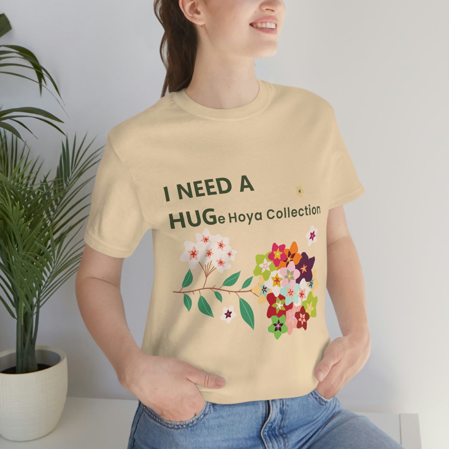 HOYAHOLIC I NEED A HUGE HOYA COLLECTION SHORT SLEEVE TEE
